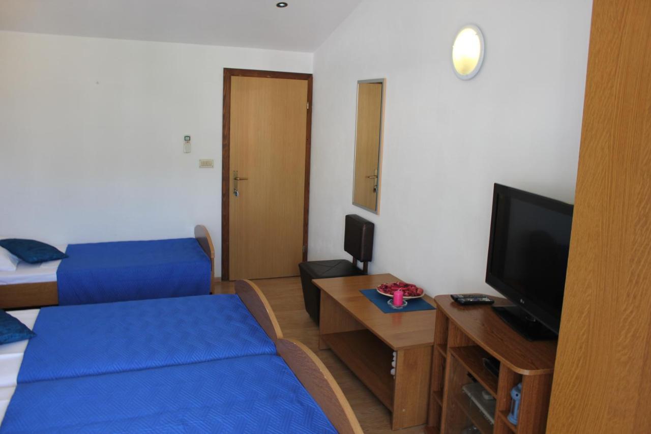 Guesthouse San Antonio Плоче Екстериор снимка