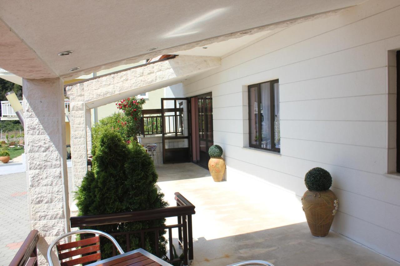 Guesthouse San Antonio Плоче Екстериор снимка