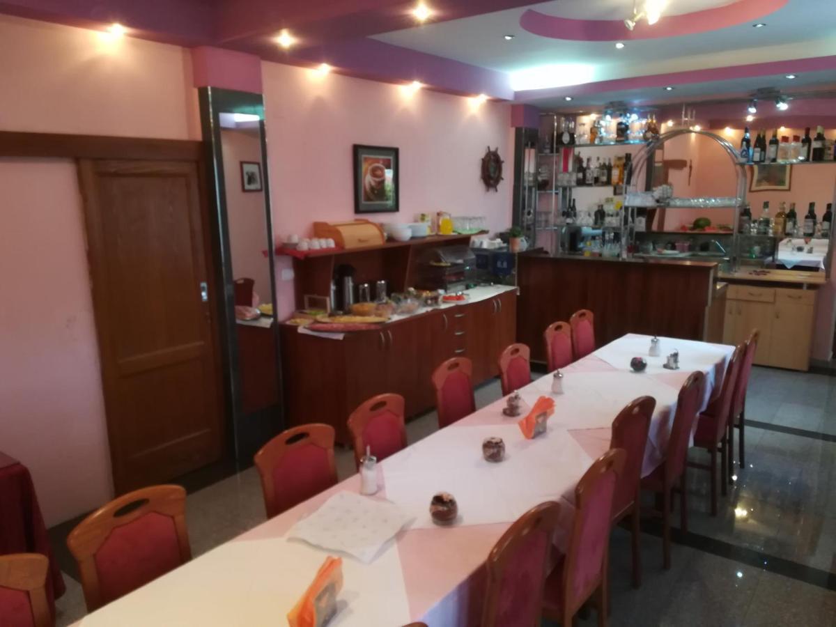 Guesthouse San Antonio Плоче Екстериор снимка