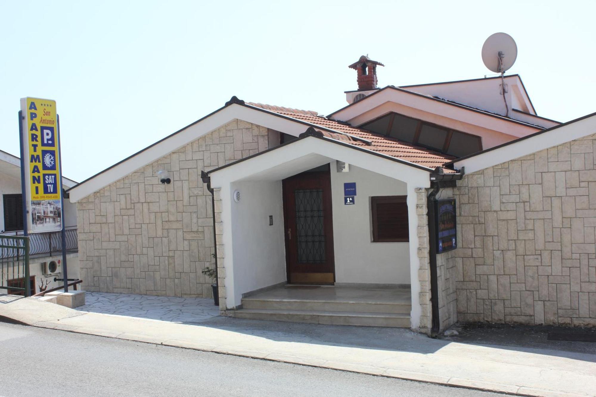 Guesthouse San Antonio Плоче Стая снимка